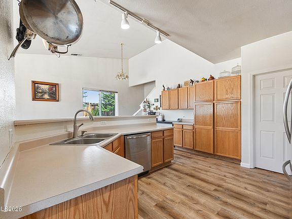 4th image of 3972 Kettle Rock Dr
