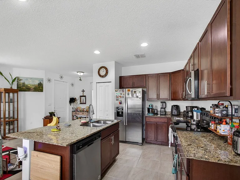 4009 Sequoia Pl — Photo 17