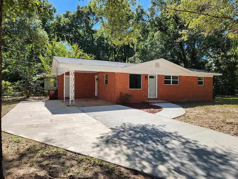 503 W Griffith Ave — Photo 1