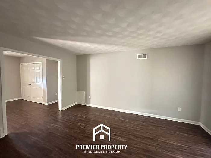 3457 Gatewood Dr — Photo 3