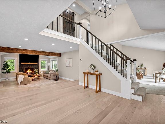 3rd image of 2060 Kingsborough Dr