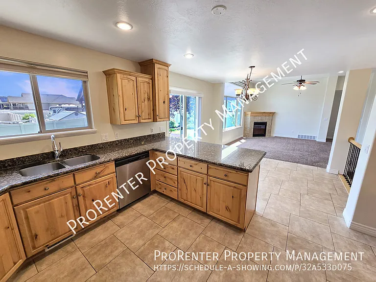 1911 S 1485 W — Photo 10