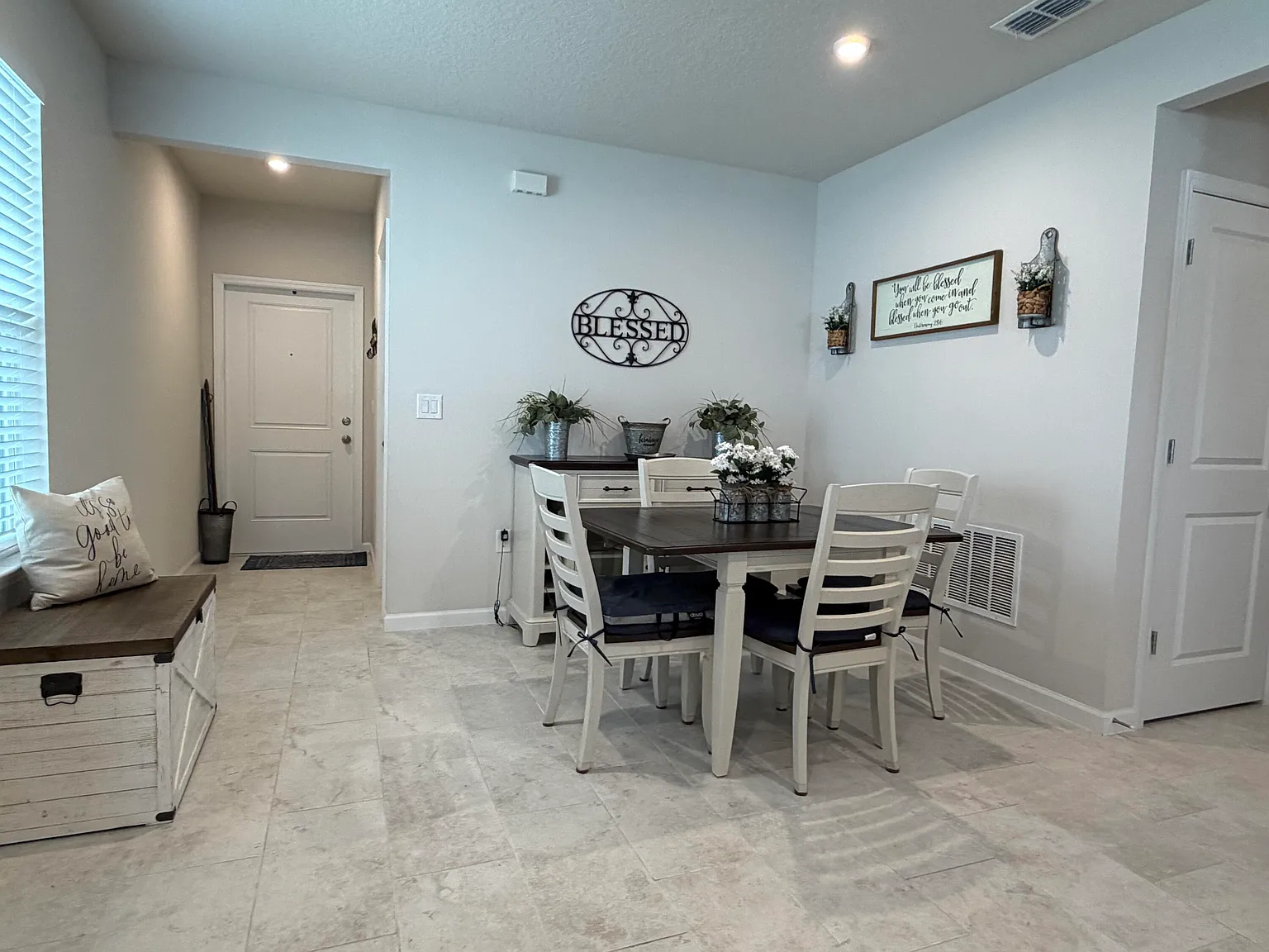 3 bed, 2.0 bath, 1500 sqft, $2,700 — Photo 4