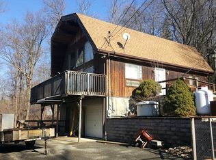 110 Sunset Ln, Highland Lakes, NJ 07422