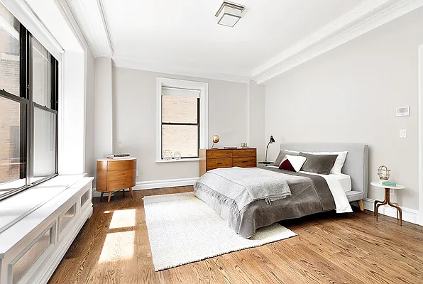 Rented by Compass | media 18