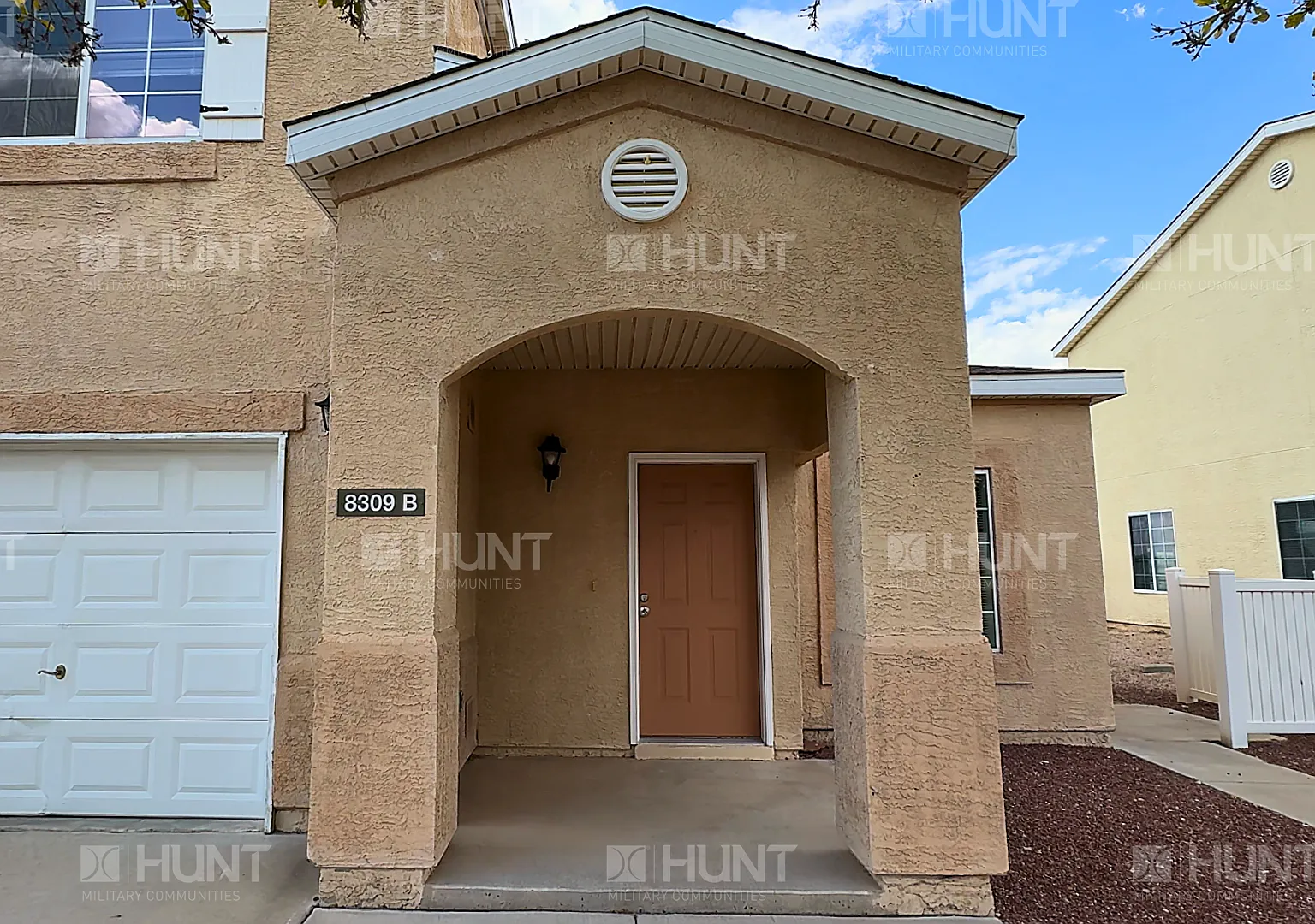 3 bed, 2.5 bath, 1596 sqft, $1,899 — Photo 1