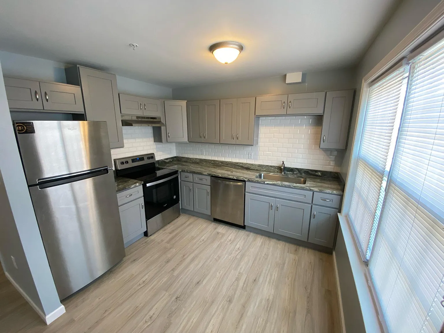 1 bed, $1,400 — Photo 2