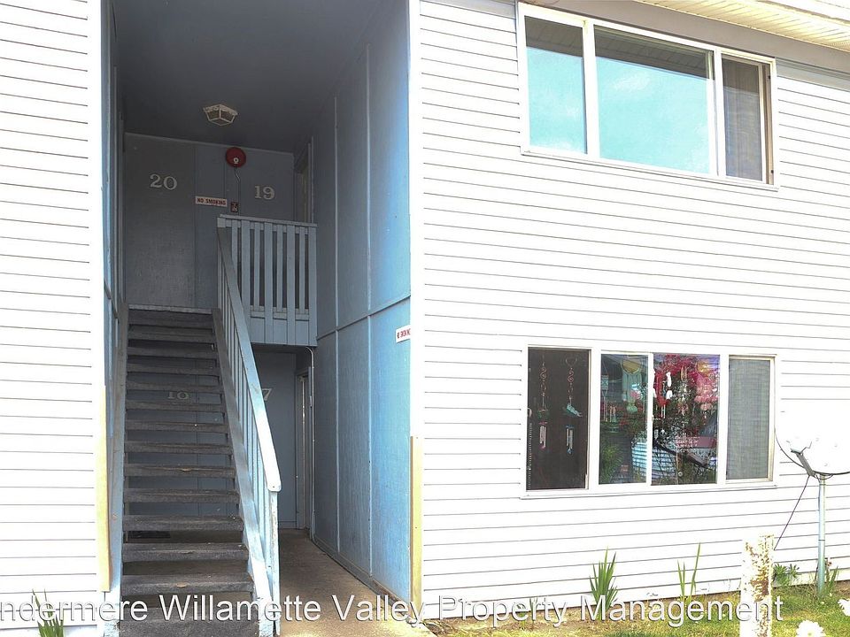 1st image of 445 SW Tunison Ave #7