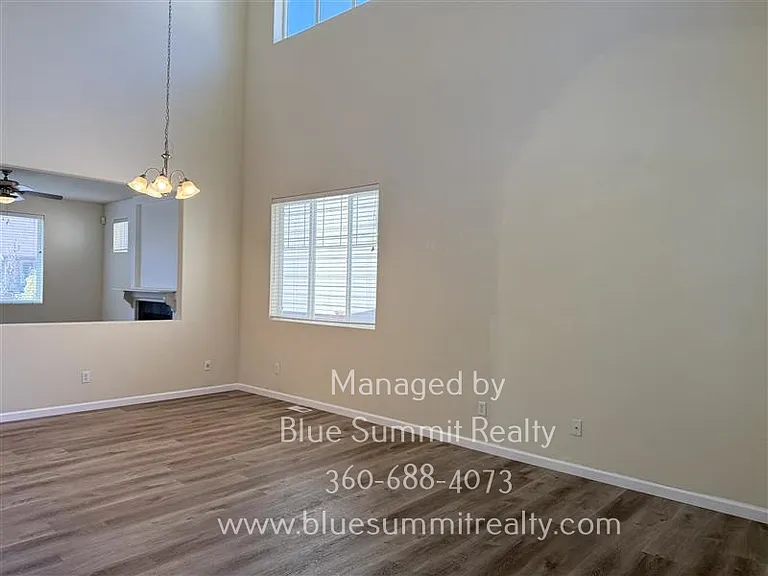 3515 Becket St NE — Photo 3