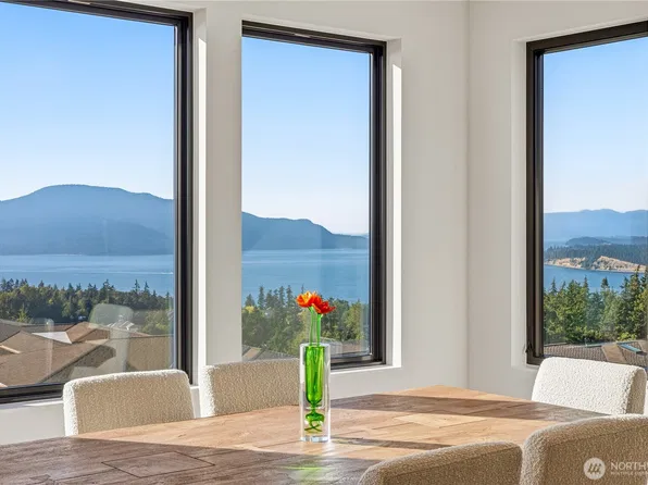 3923 Rock Ridge Parkway, Anacortes, WA 98221