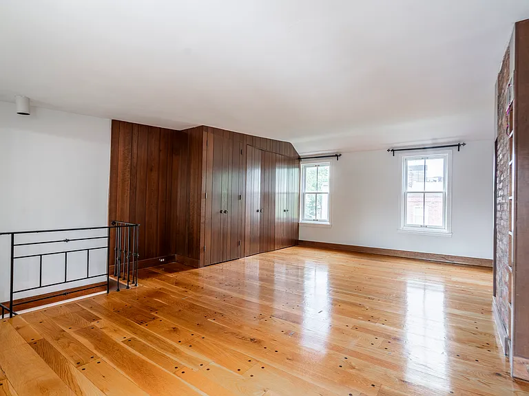 2228 Pine St — Photo 24
