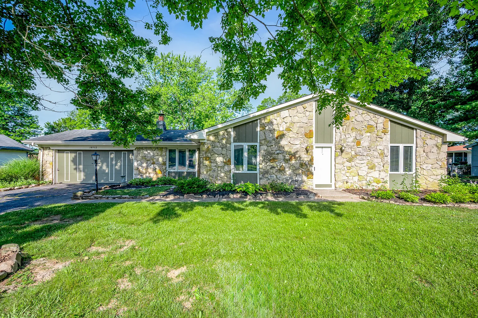 18932 Northbrook Cir photo 1