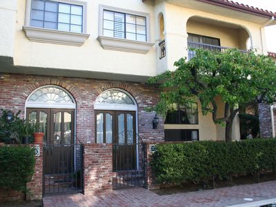 2311 Roscomare Rd Unit 12, Los Angeles, CA, 90077