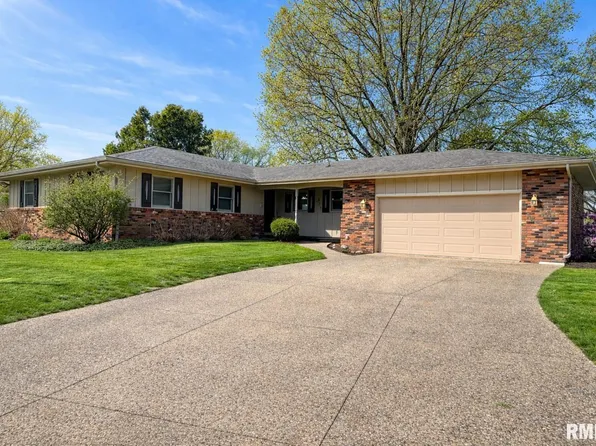 833 Madelyn Ave, Macomb, IL 61455