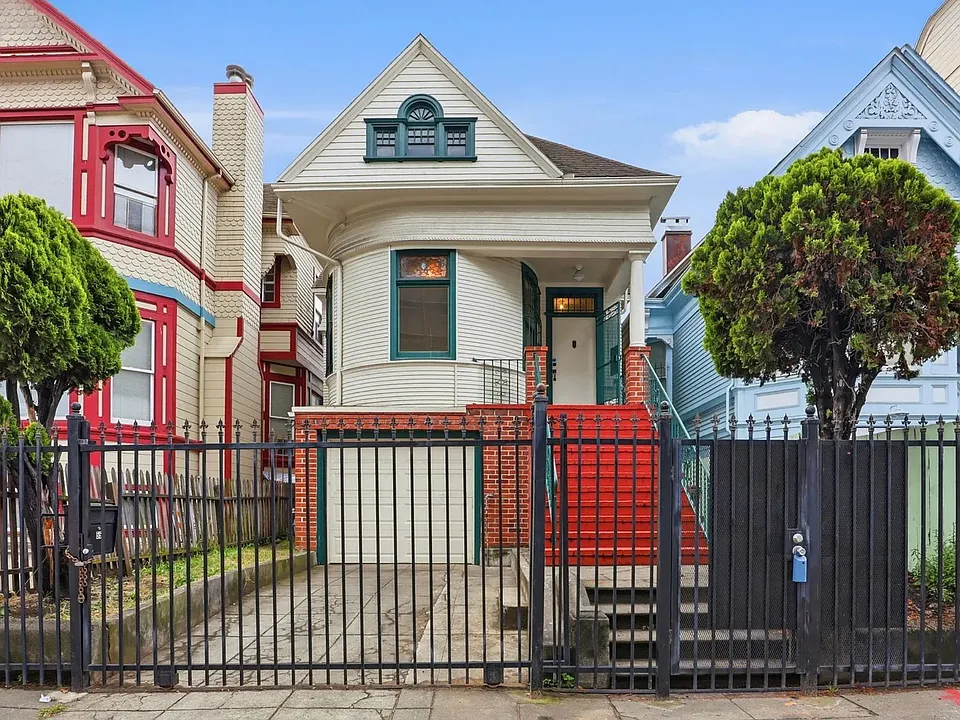 55 8th St