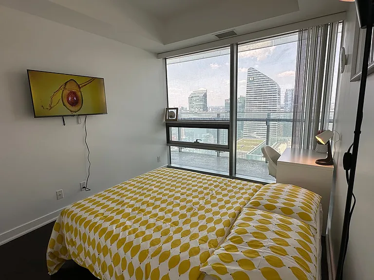 12 York St #5309A — Photo 4