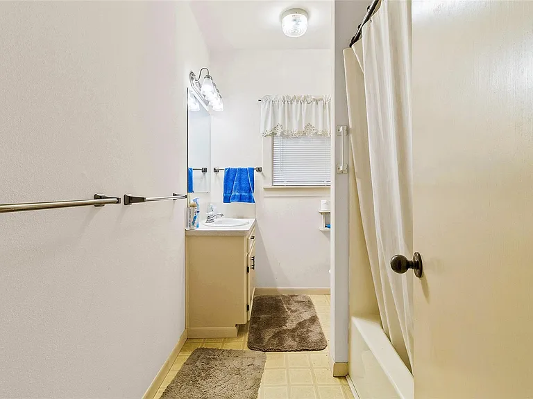 316 N Handley Ave — Photo 17