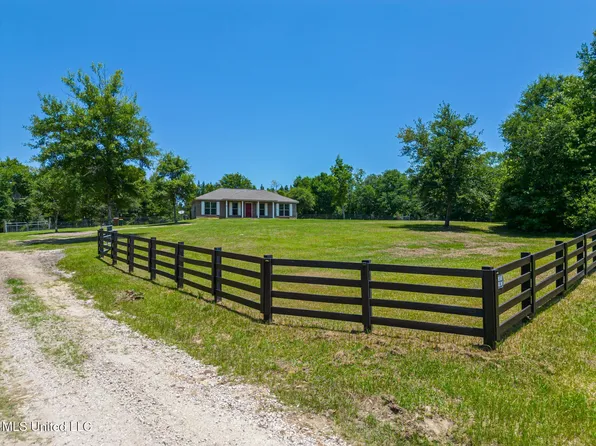14667 Cable Bridge Rd, Gulfport, MS 39503