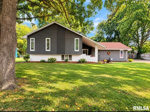 258 S Westgate Ave, Jacksonville, IL 62650