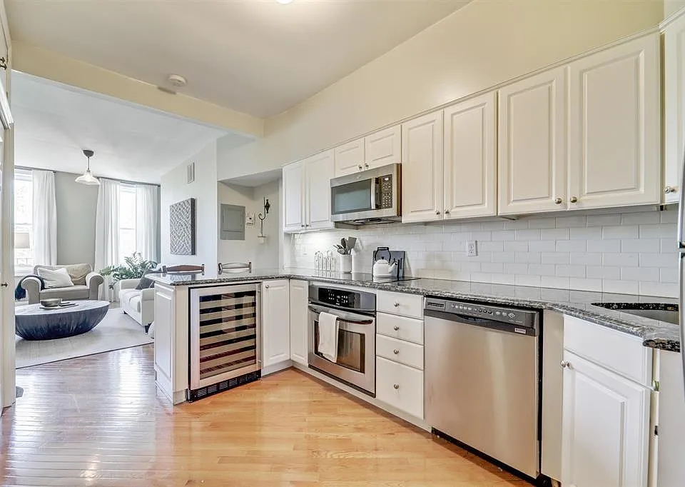 931 Park Ave #5R