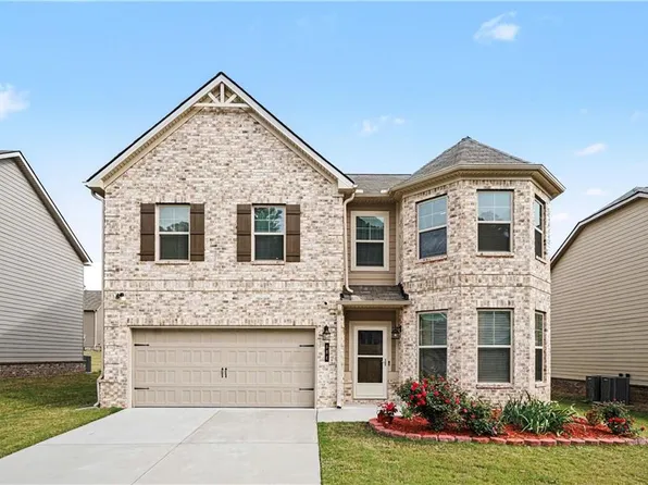 684 Lakehaven Ln, Loganville, GA 30052
