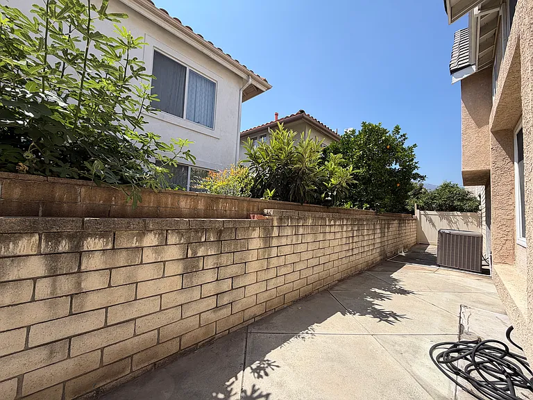 330 El Dorado St #4 — Photo 7