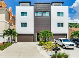 154 175th Ave E, Redington Shores, FL 33708