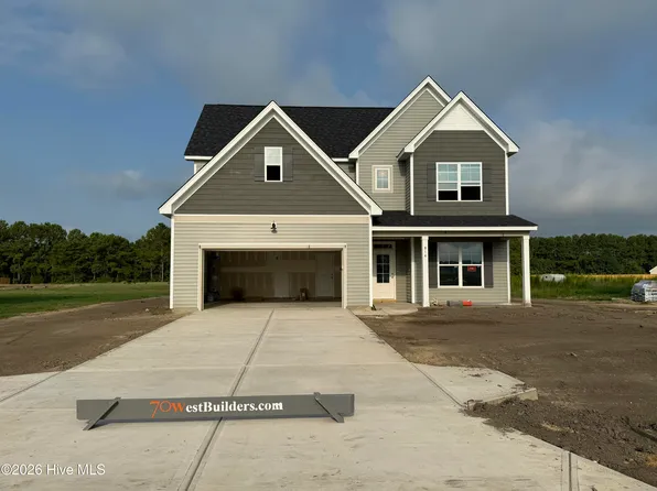 814 Tupelo Tree Drive, Hubert, NC 28539