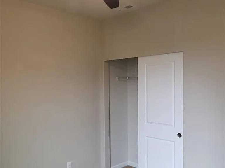 556 Bondgard Ave E — Photo 20