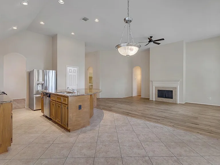 3711 Rocky Ledge Ln — Photo 12