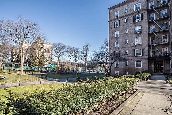 Sold by Queens Real Estate Team | media 19