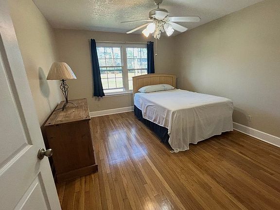 4th image of 720 Albritton Rd