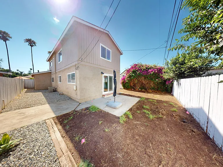 15569 Esther St — Photo 15