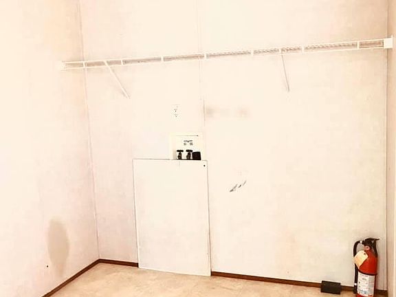 3rd image of 105 Saulsberry Pl