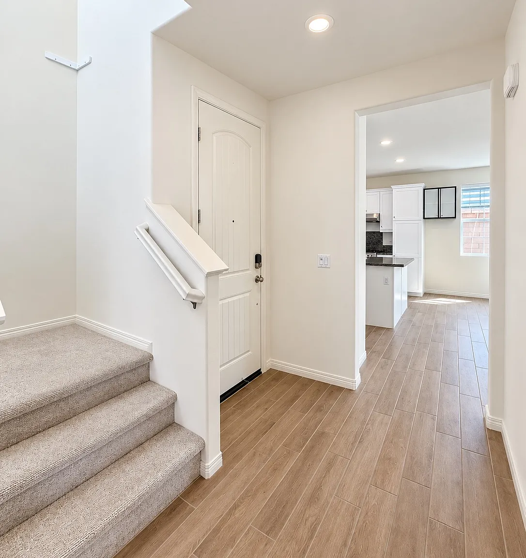 3 bed, 1801 sqft, $3,250 — Photo 3