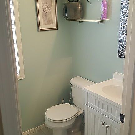 1/2 bath renovated 5/2017