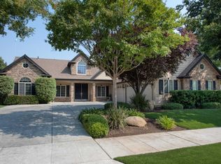 193 Powers Ave, Clovis, CA 93619