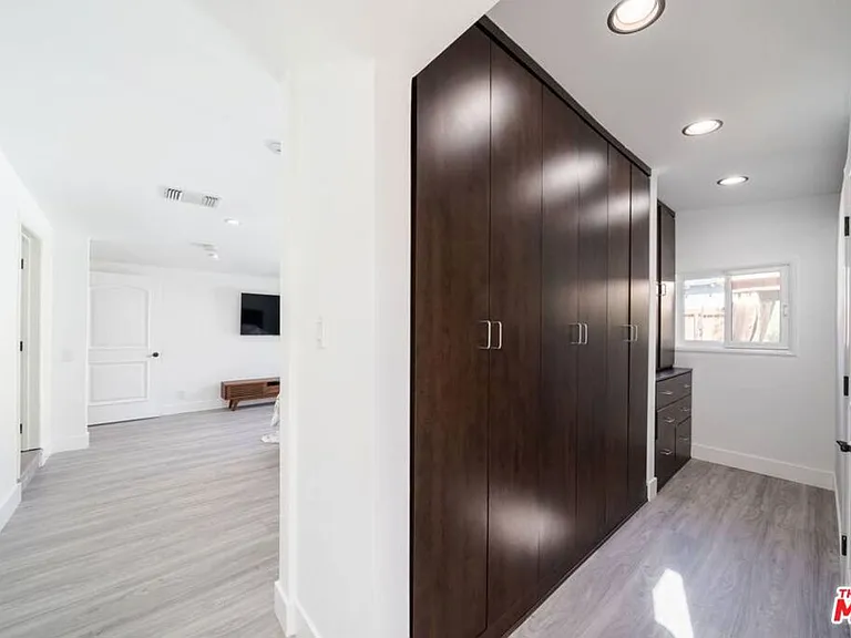 11331 Isleta St — Photo 35