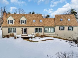 8 Cedar Ridge Dr, New Ipswich, NH 03071