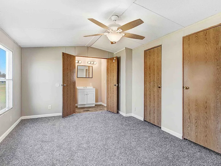 406 Little Dove Rd — Photo 29