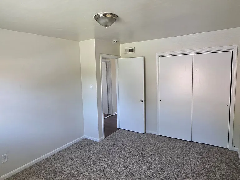 1810 Sparrow Rd — Photo 13
