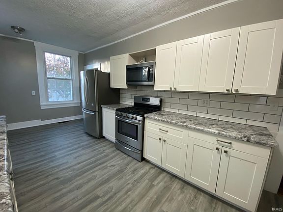 3rd image of 204 W Smith St