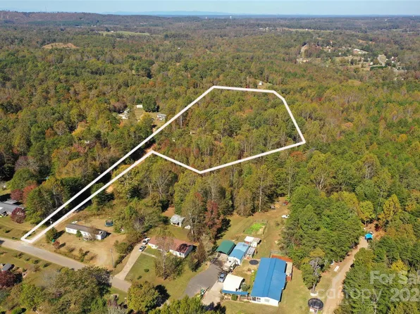 126 Tyler Lee Dr, Blacksburg, SC 29702