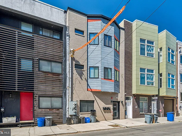 2028 E Fletcher St #1 — Photo 33