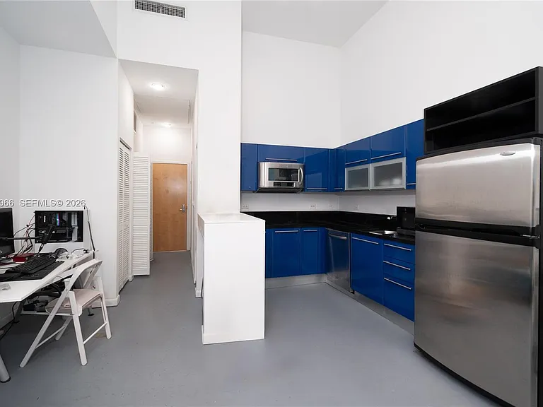 253 NE 2nd St #315 — Photo 6