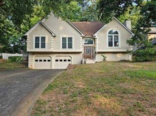 218 Tennis Court Ln NW, Kennesaw, GA 30144