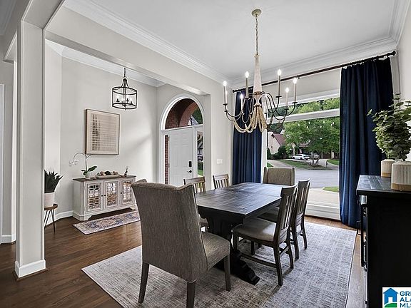 4th image of 417 Thornberry Cir