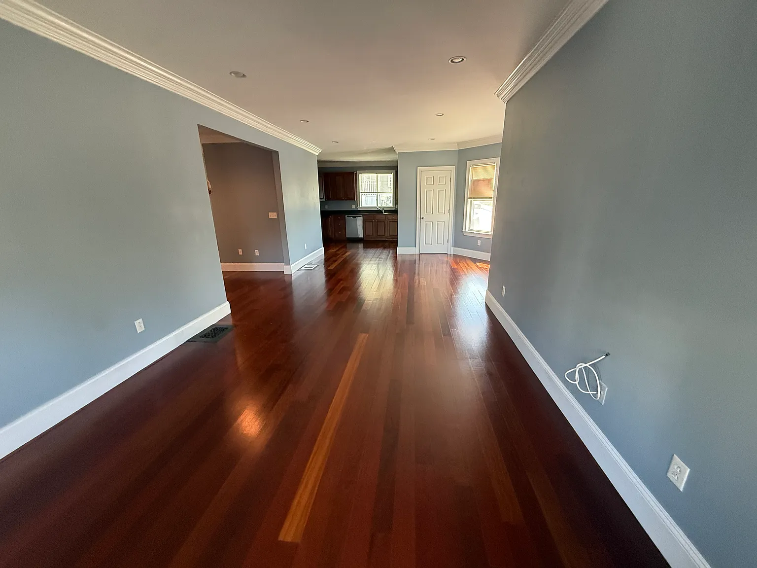 3 bed, 1400 sqft, $2,900 — Photo 3