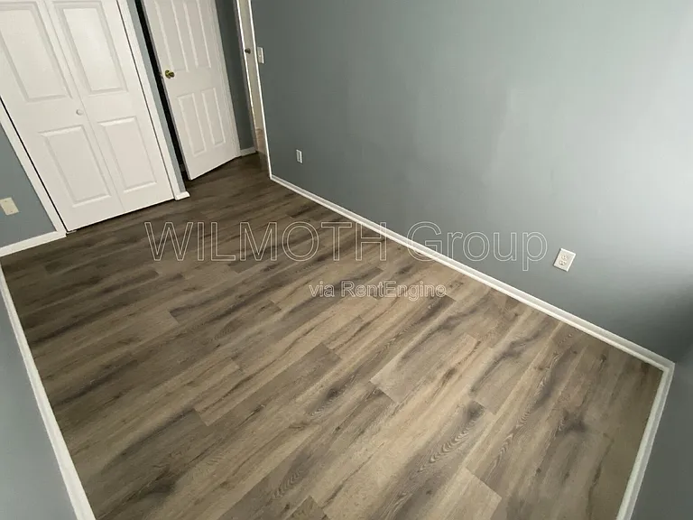 11405 Dunshire Dr — Photo 16