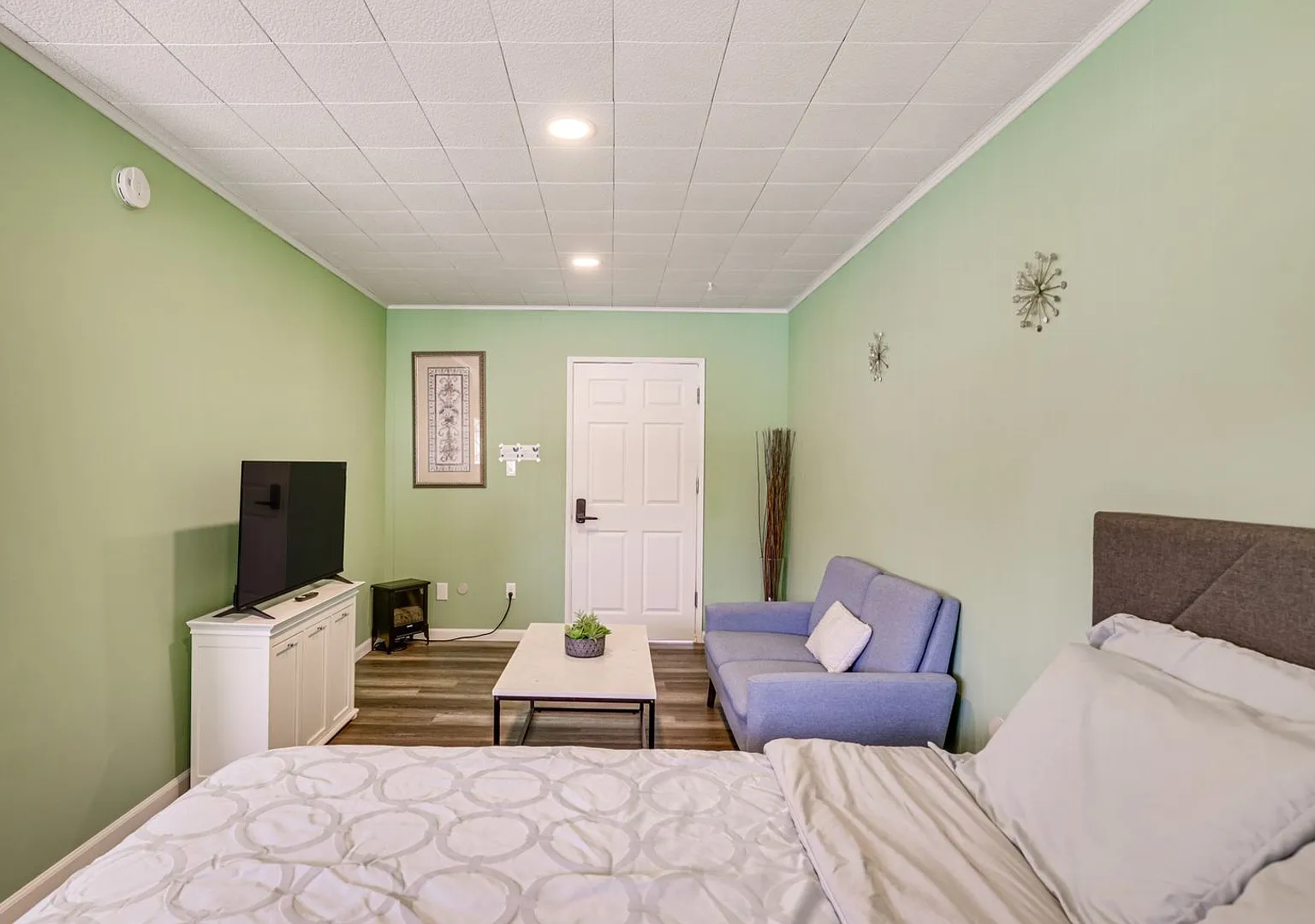 Charming Studio House in San Diego — Photo 4